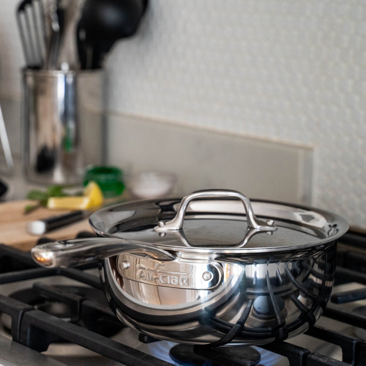 AllClad G5 Graphite Core Saucier with Lid 2.5Qt Borough Kitchen