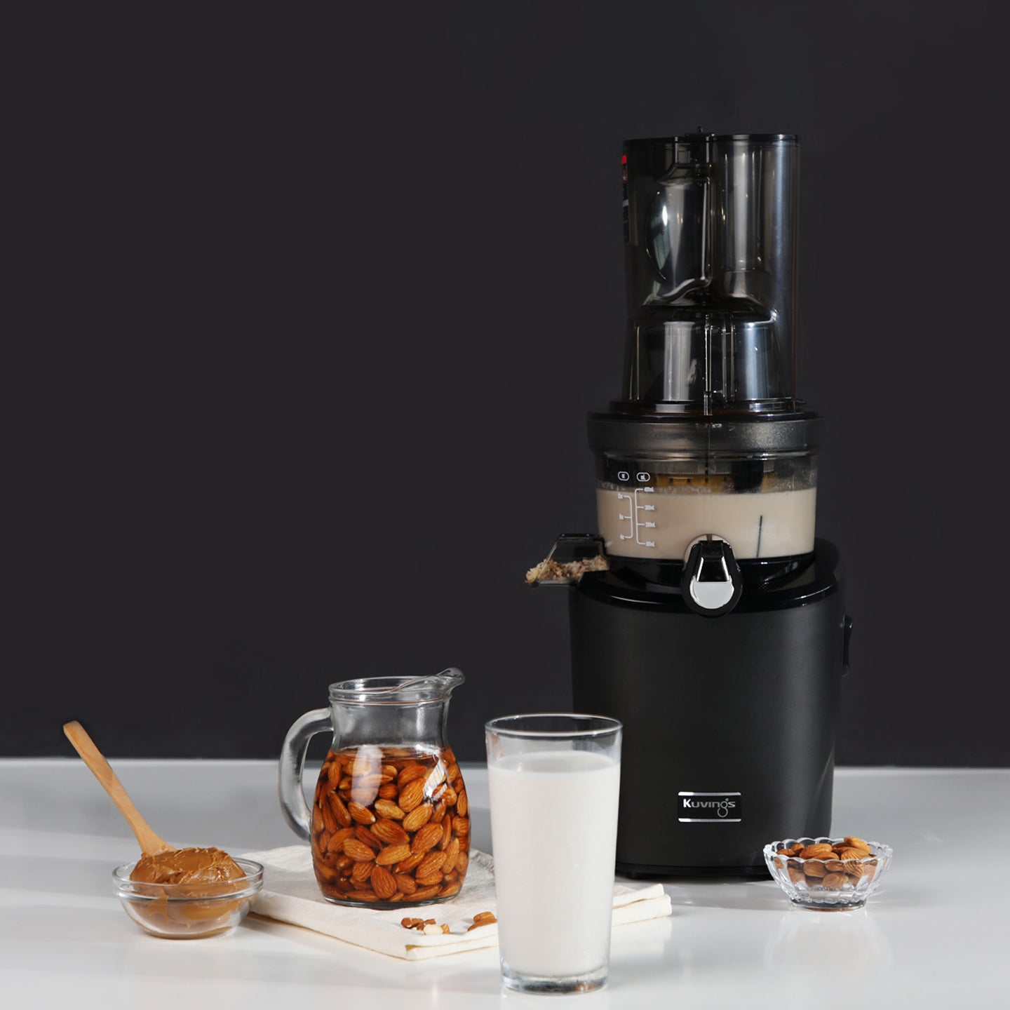 Kuvings REVO830 Cold Press Juicer / Matte Black Borough Kitchen