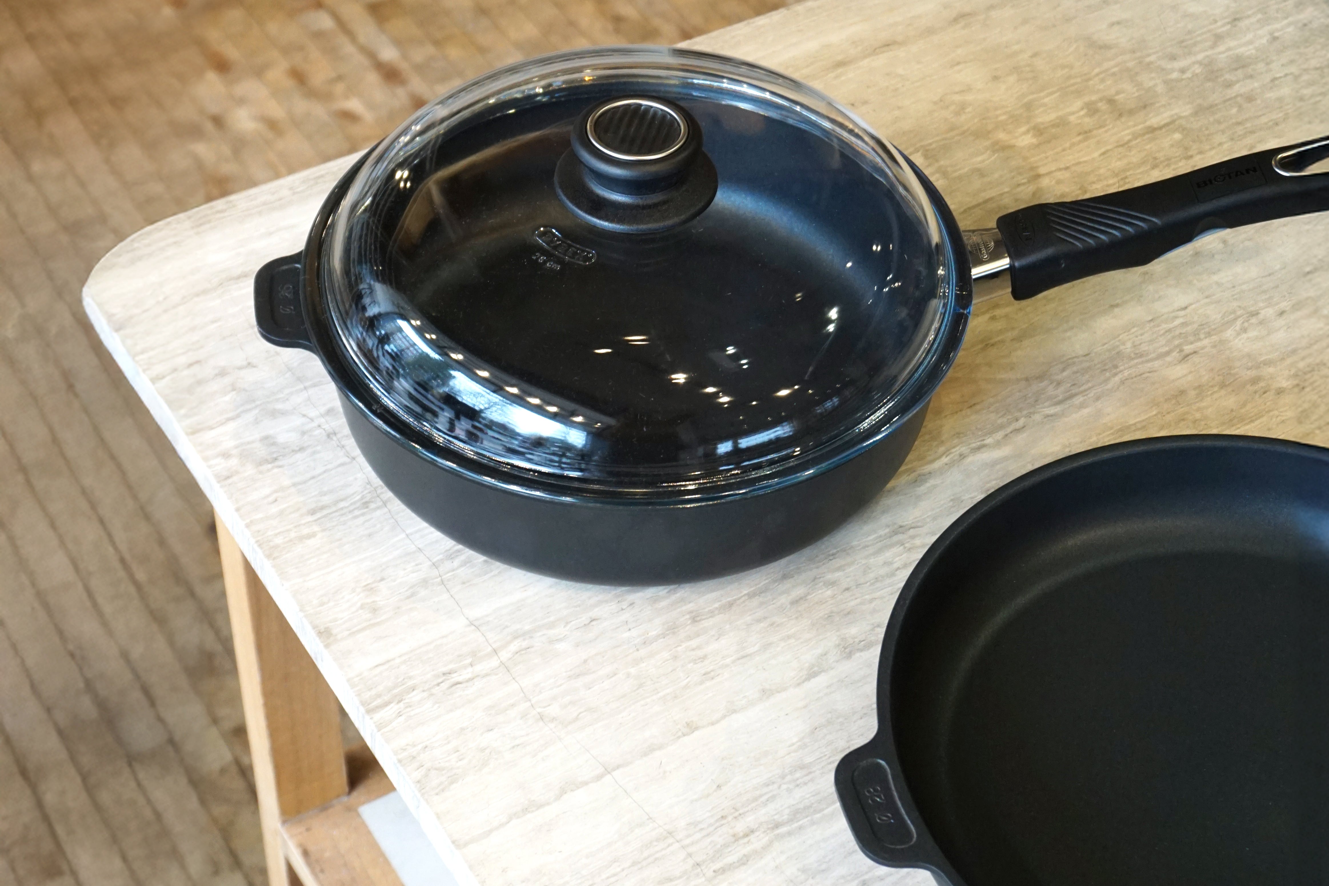 Gastrolux Biotan Plus vs. Evo Non-Stick Pans What’s the Difference ...