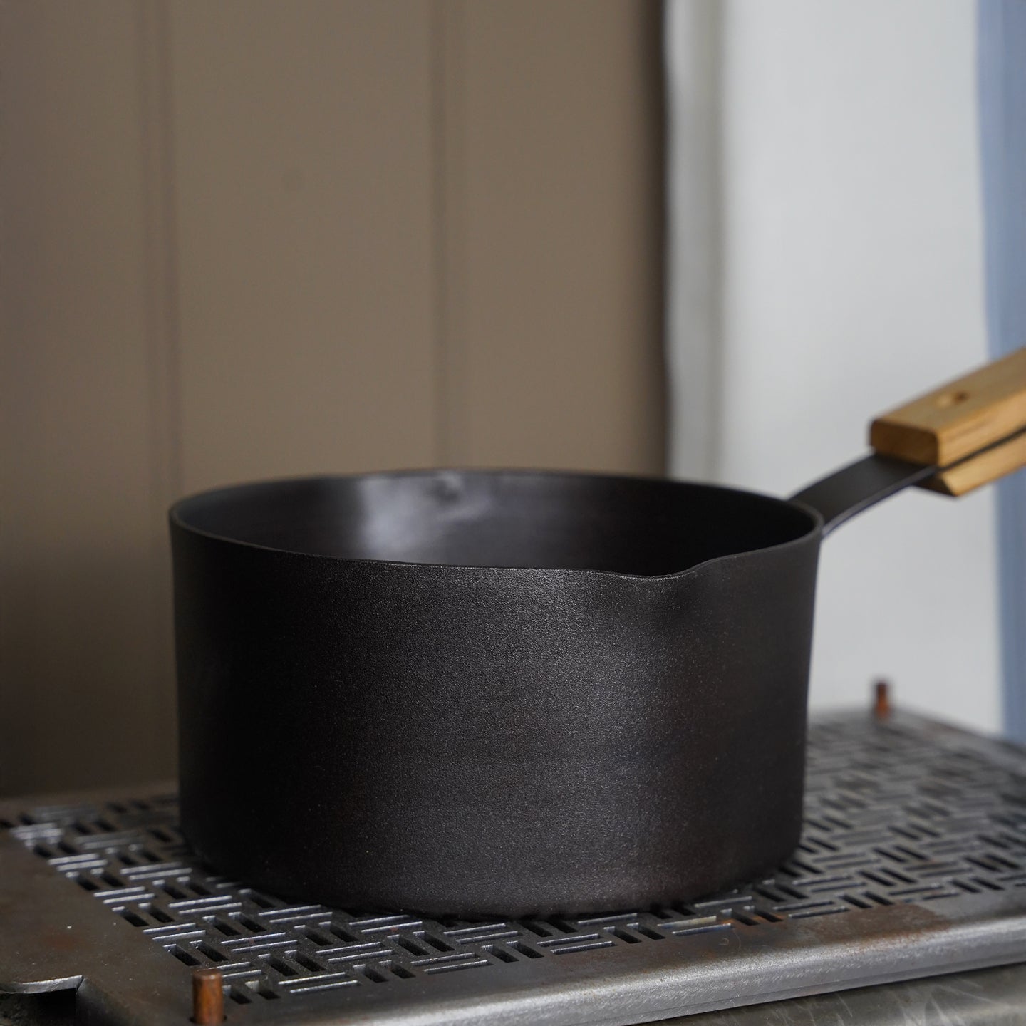 Netherton Foundry Twin Spout Milk Pan