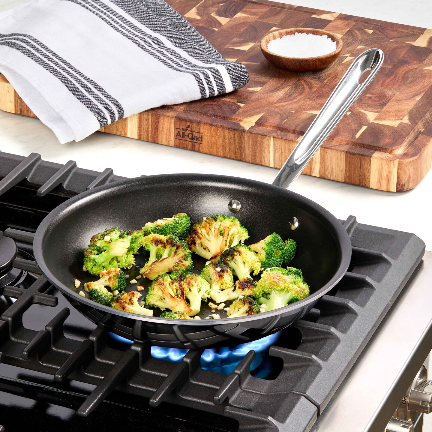 All-Clad D3 / TriPly 2-Piece Non-Stick Frying Pan Set
