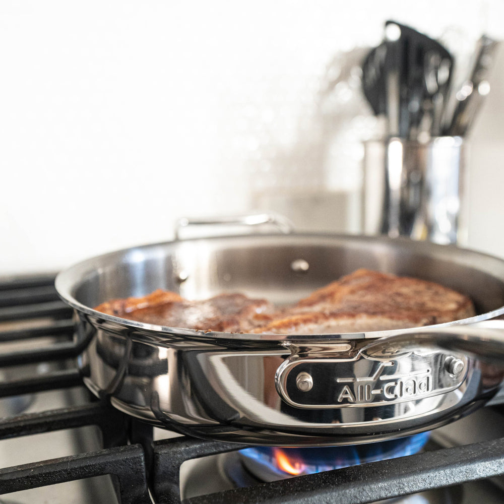 All-Clad G5 Graphite Core Saute Pan with Lid 3Qt