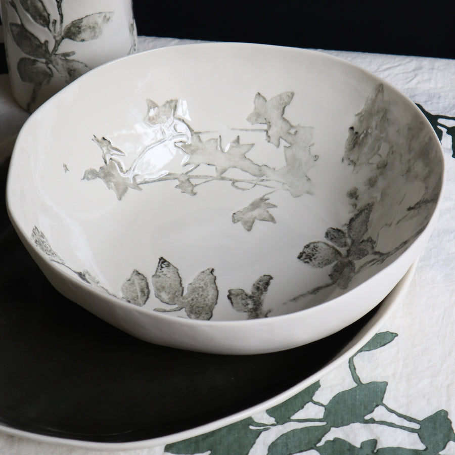 https://www.boroughkitchen.com/cdn/shop/files/bertozzi-bowl-porcelain-30cm-giardino-mood-with-collection-borough-kitchen_900x900.jpg?v=1698254279