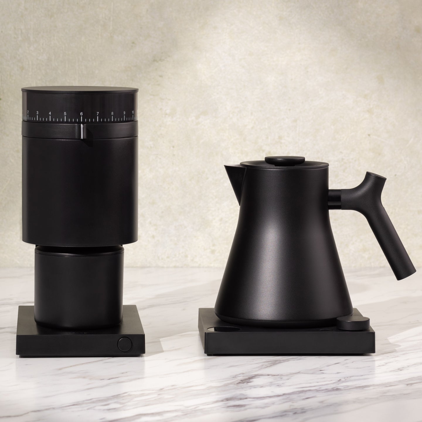 Fellow Corvo EKG Electric Kettle / Matte Black