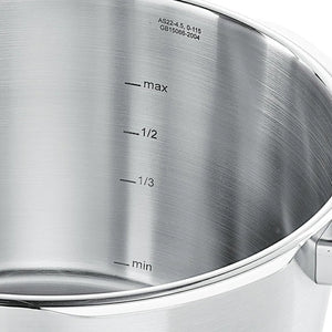 Fissler Vitaquick Premium Pressure Cooker with Insert / 22cm