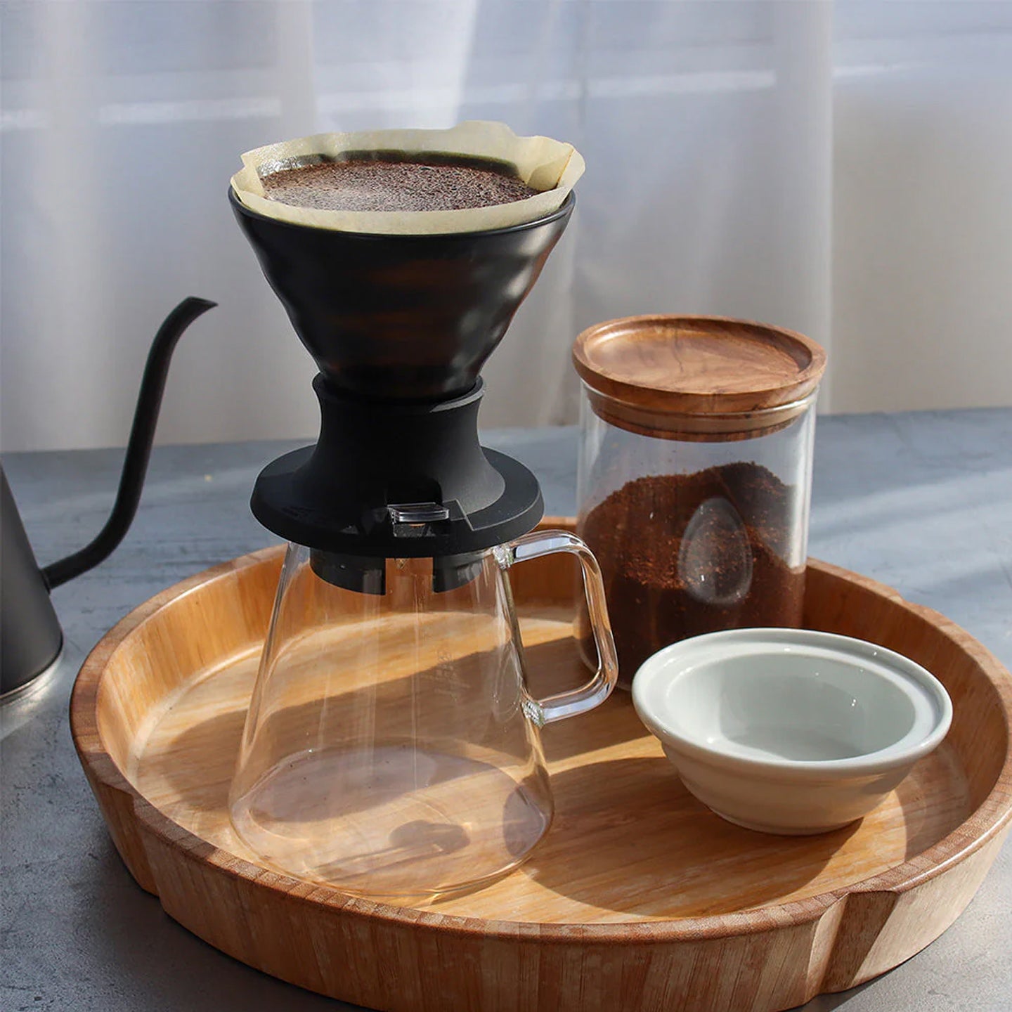 Hario Switch V60 Ceramic Immersion Coffee Dripper / Size 02 / Smokey Black