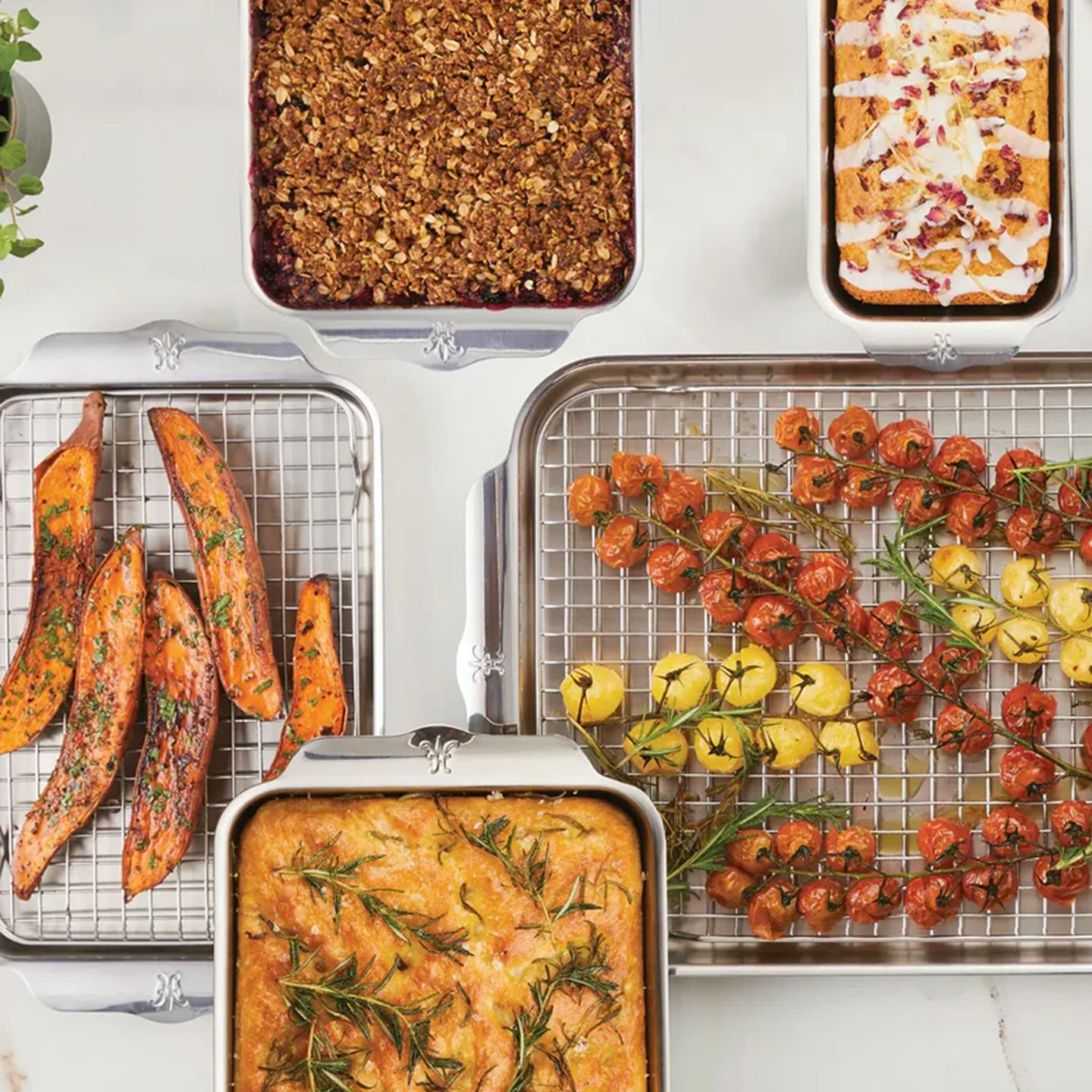 Hestan Ovenbond Essential Bakeware Set | Borough Kitchen