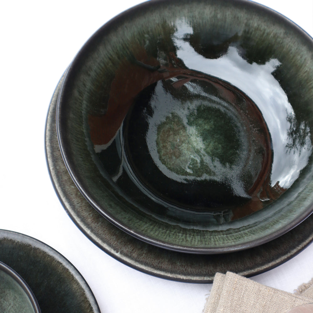 Jars Tourron Pasta Plate / 23cm : Jars Tourron Pasta Plate / 23cm / Samoa / Black