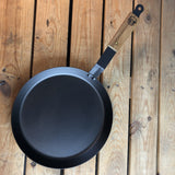 Netherton Foundry Crepe Pan / 28cm