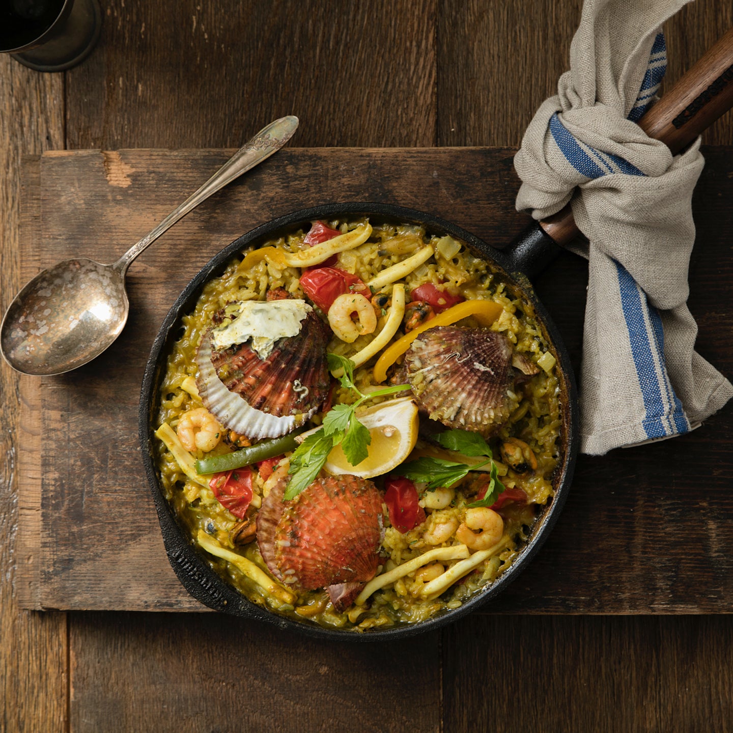 Skeppshult Cast Iron Deep Frying Pan with Walnut Handle