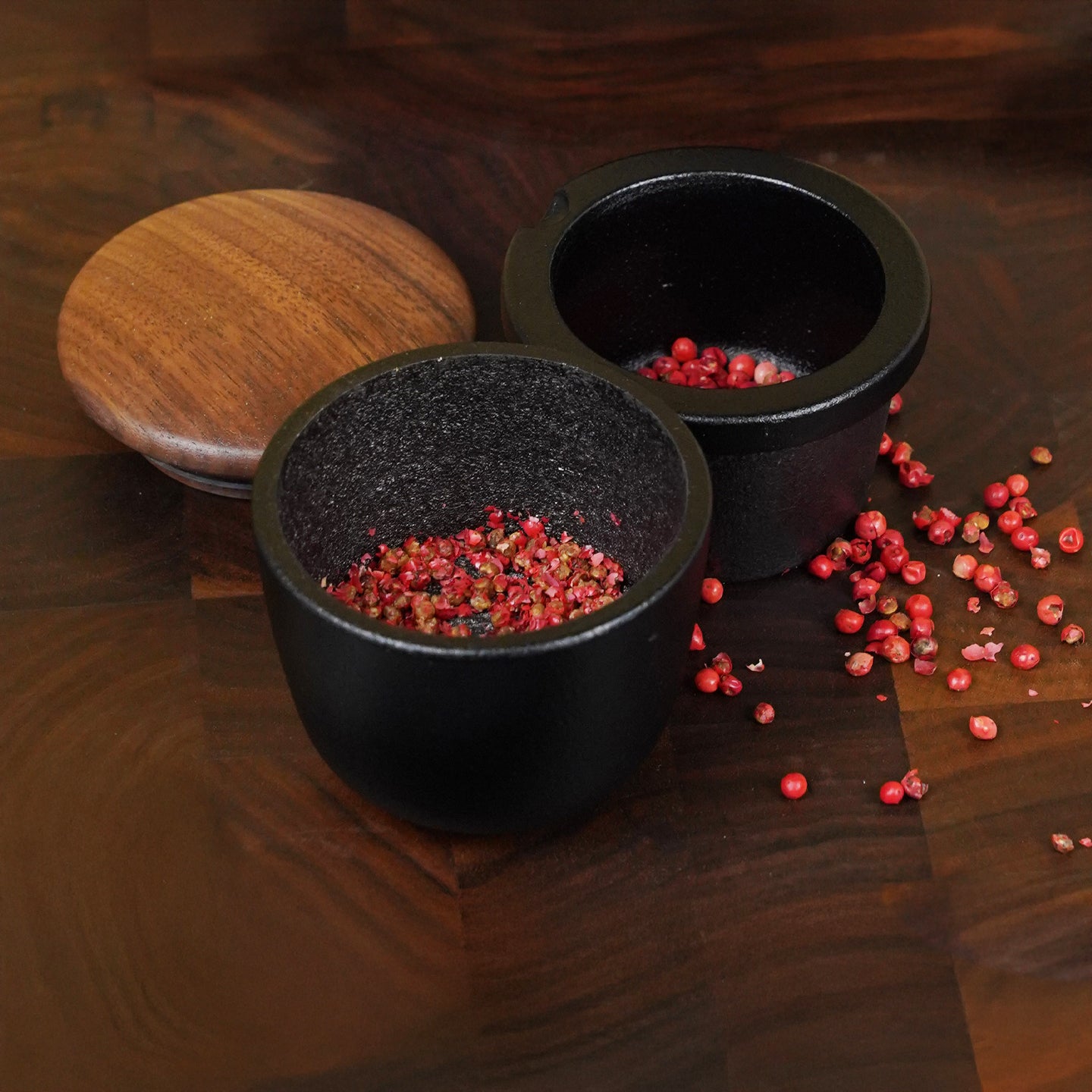 Skeppshult Swing Spice Mill with Walnut Lid