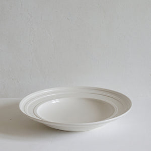 John Julian Classical Porcelain Impressed Line 16 Piece Dinner Set