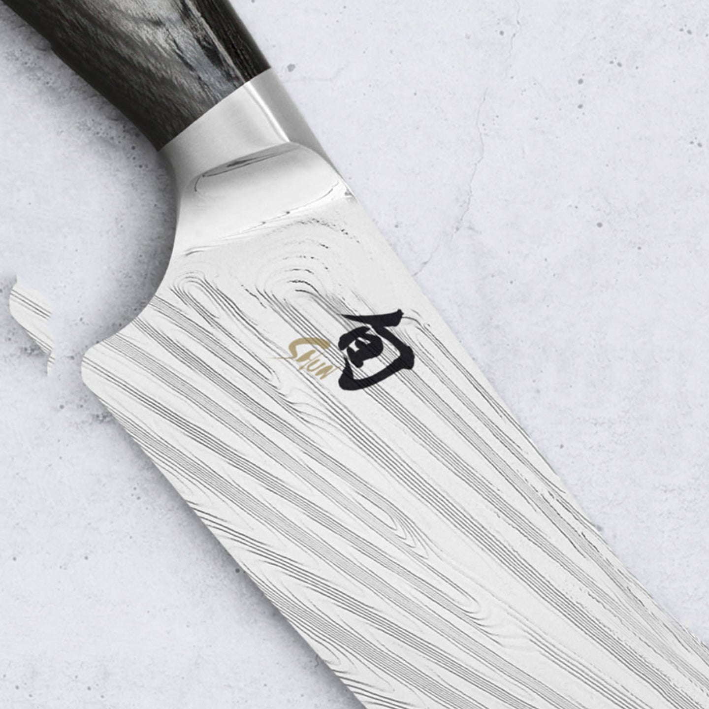 Kai Shun Nagare Santoku Knife / 18cm