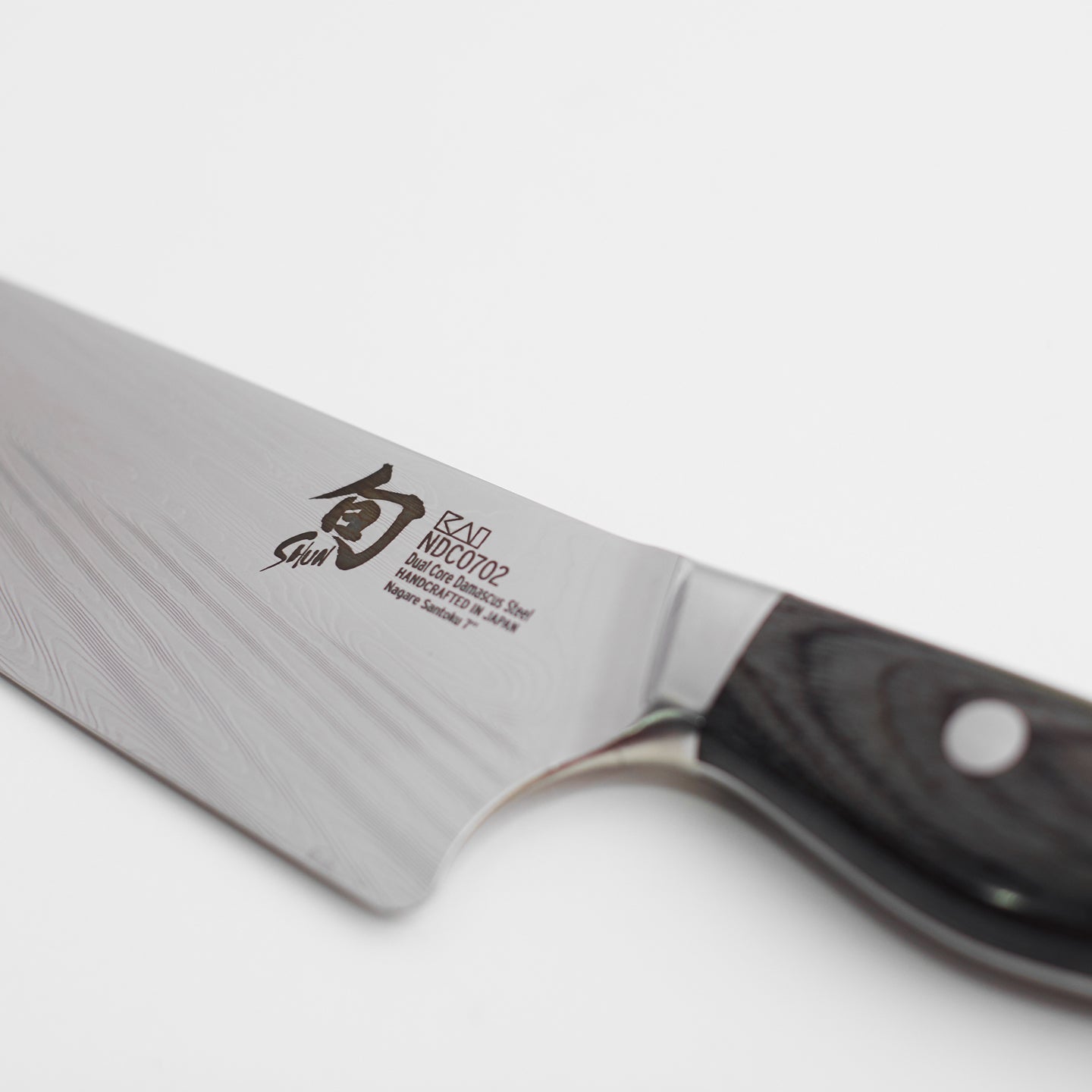 Kai Shun Nagare 5 Knife, Whetstone and Block Set / Walnut Block