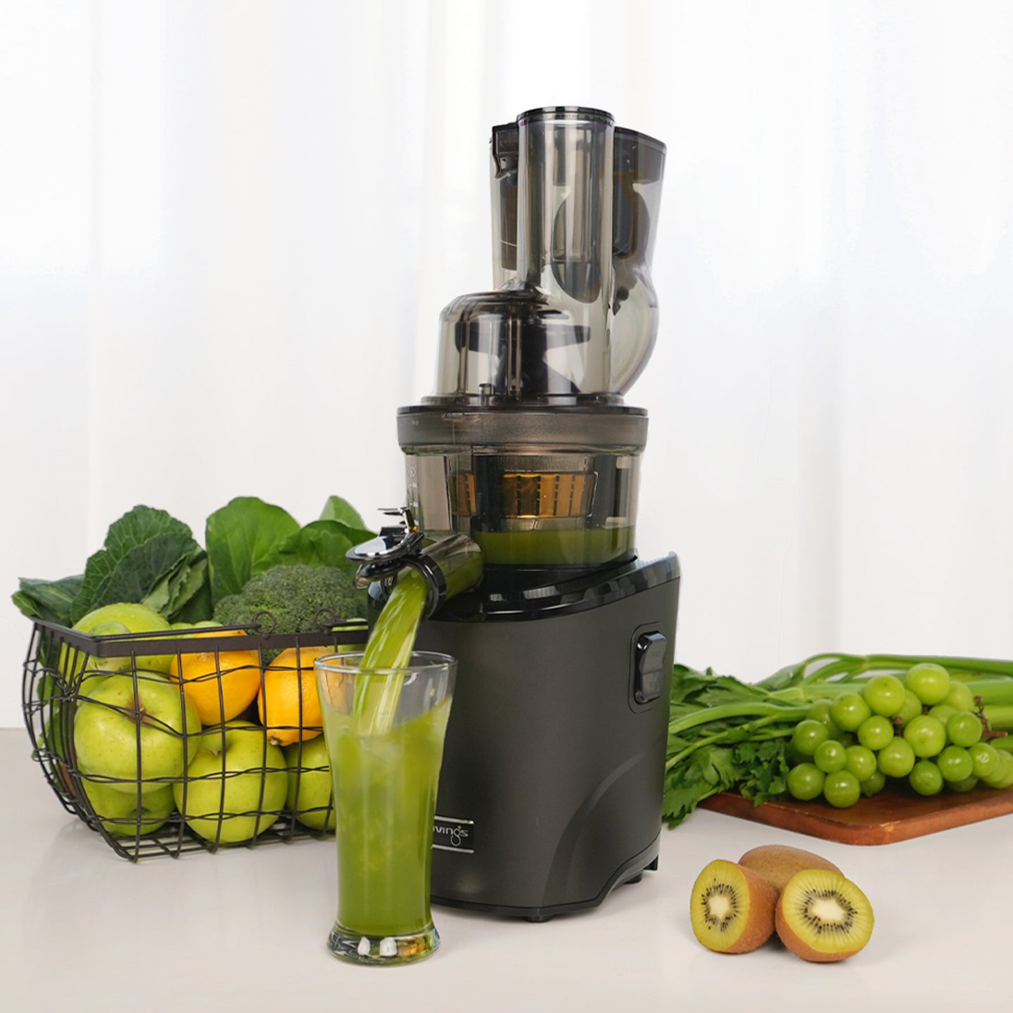 Kuvings REVO830 Cold Press Juicer on Vimeo