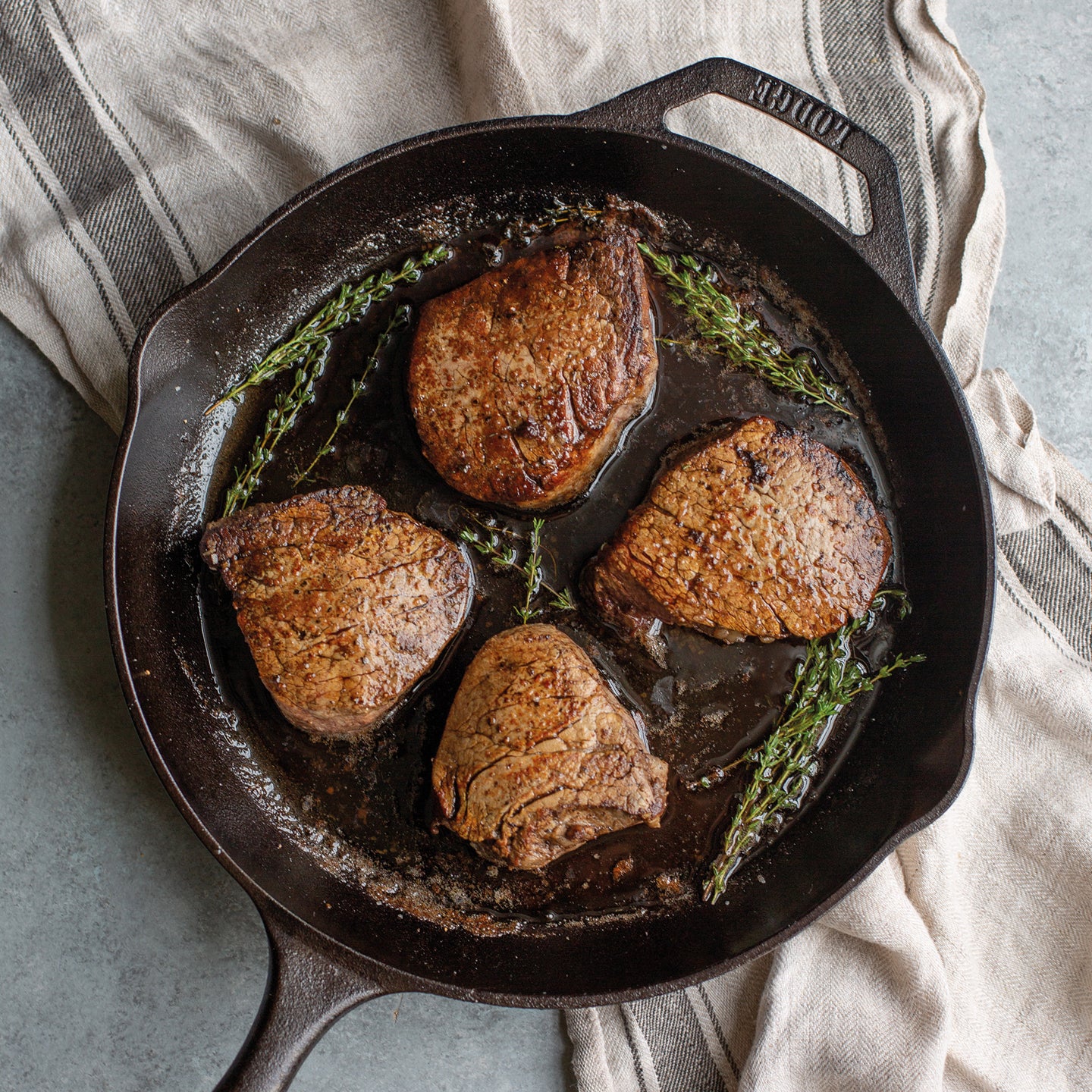 thumbnail image 2 of LODGE Chef Collection 10 Inch Cast Iron Skillet - BBQ World Malta 2 of 10