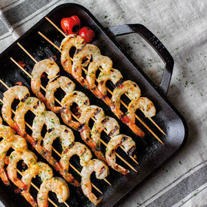 https://www.boroughkitchen.com/cdn/shop/products/lodge-chef-collection-square-grill-pan-prawn-kebabs-borough-kitchen_300x.jpg?v=1607600237