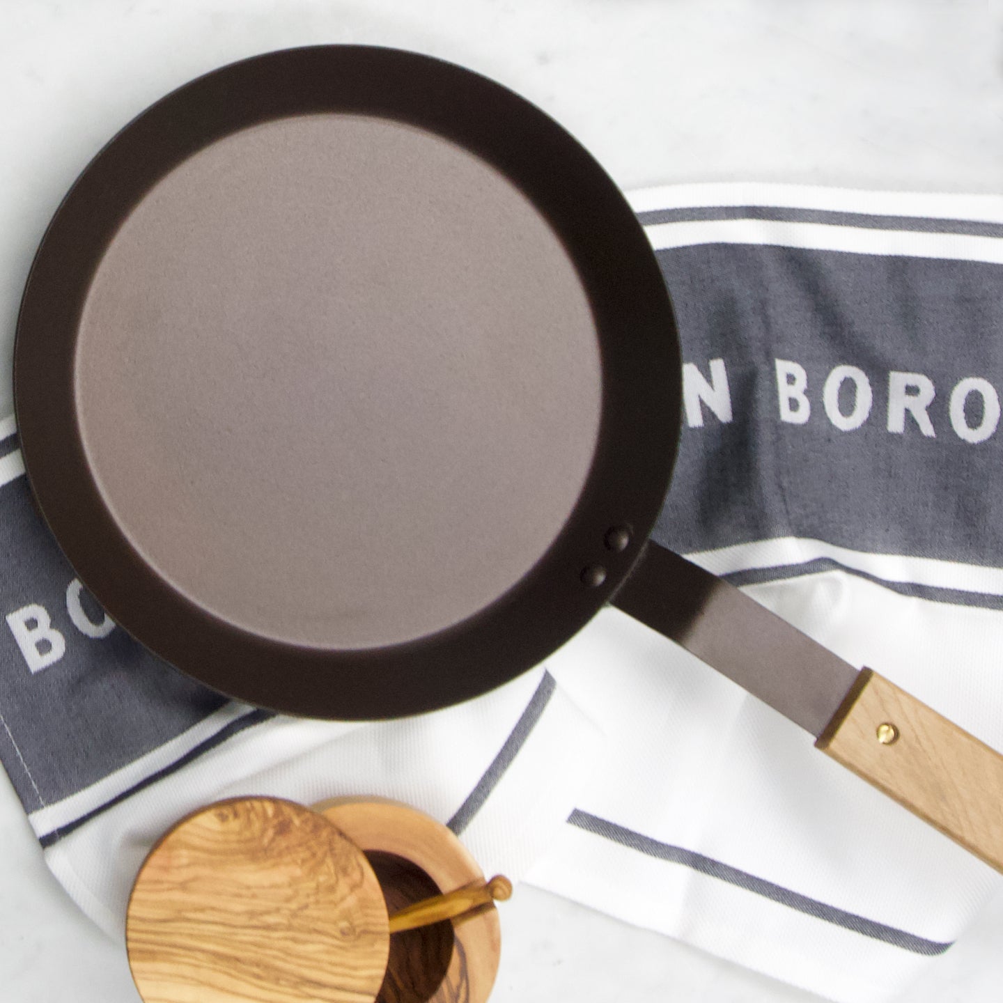 Netherton Foundry Crepe Pan / 26cm