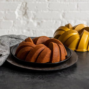 Nordic Ware Braided Bundt Pan / 12 Cup