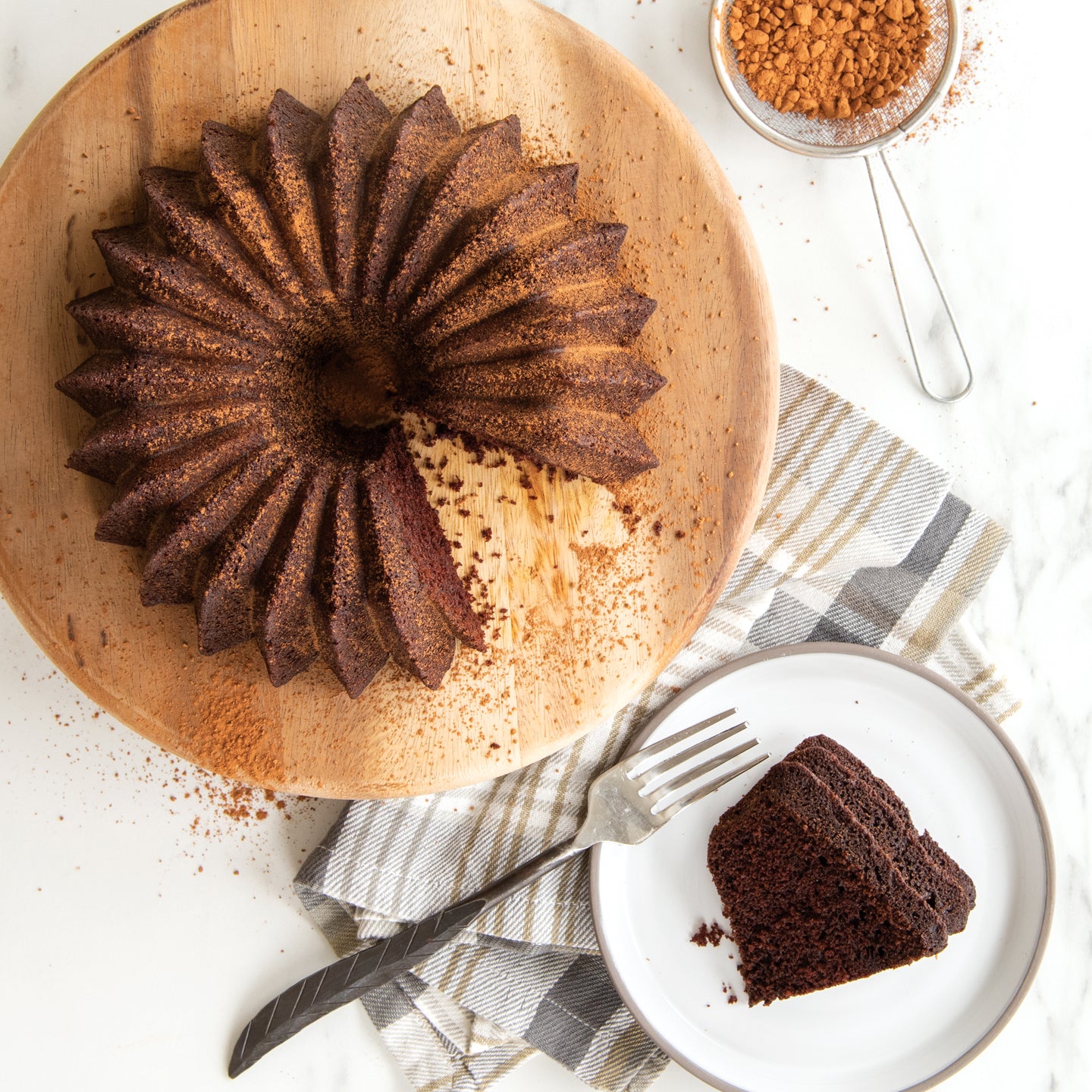 Nordic Ware Brilliance Bundt Pan Gold (Online Only)