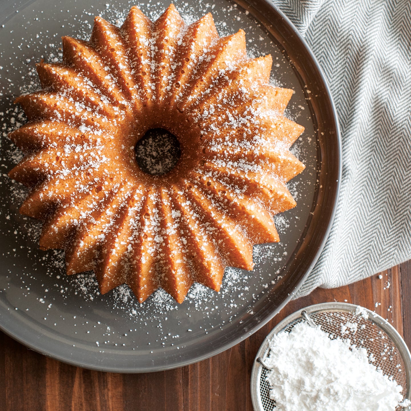 Baking tin, Brilliance Bundt Cake - Nordic Ware - Shop online