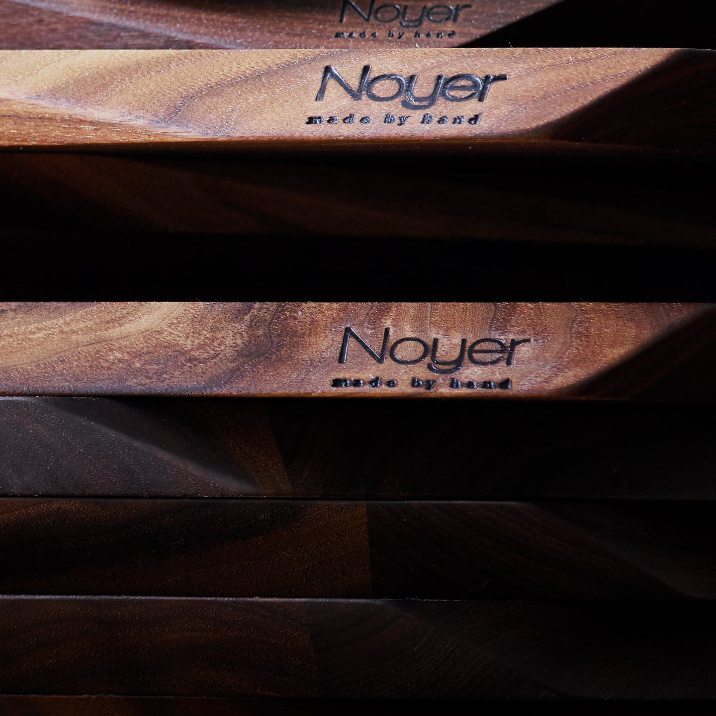 Noyer Walnut Carving Board / 78x33cm