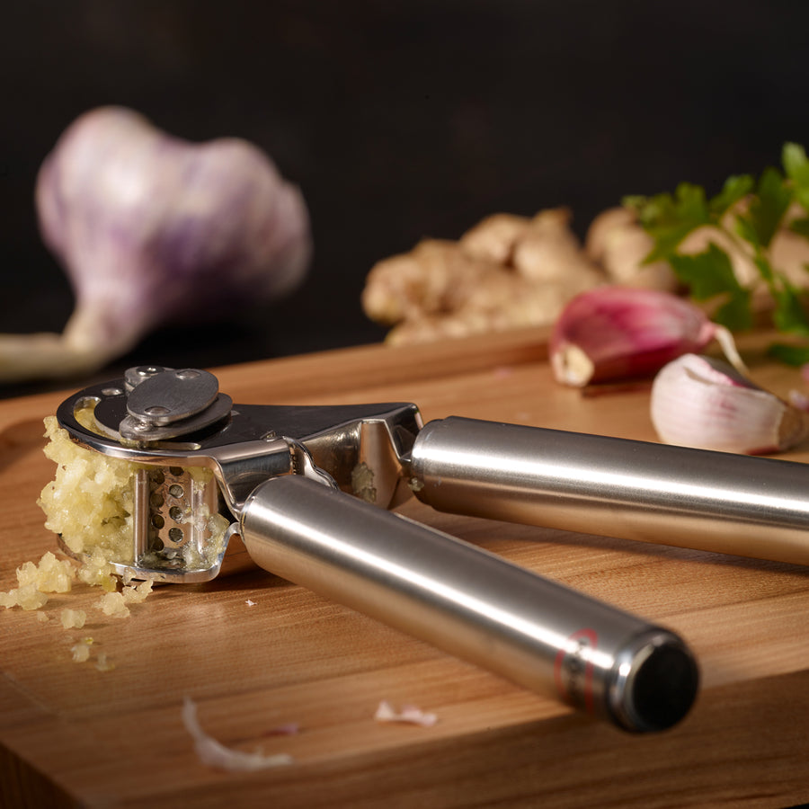  Dreamfarm Garject  Non-Scratch Garlic Press with