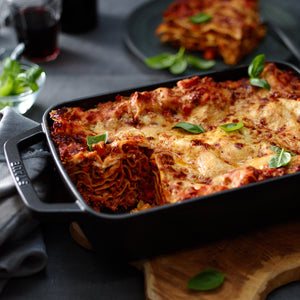 https://www.boroughkitchen.com/cdn/shop/products/staub-roasting-pan-black-lasagna-borough-kitchen_300x.jpg?v=1600881788